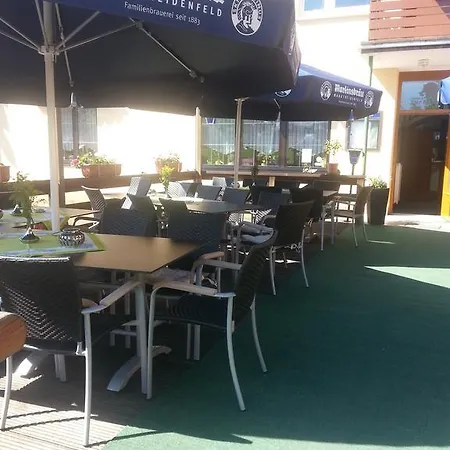 Hotel Gasthof Zur Linde 2*